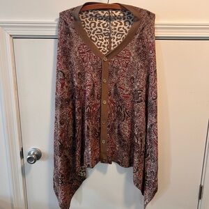 Chico's One Size Lightweight Sweater Poncho Asymmetrical with Button Detail NWT